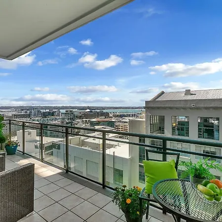 Corporate Gem + Rooftop Pool & Spa